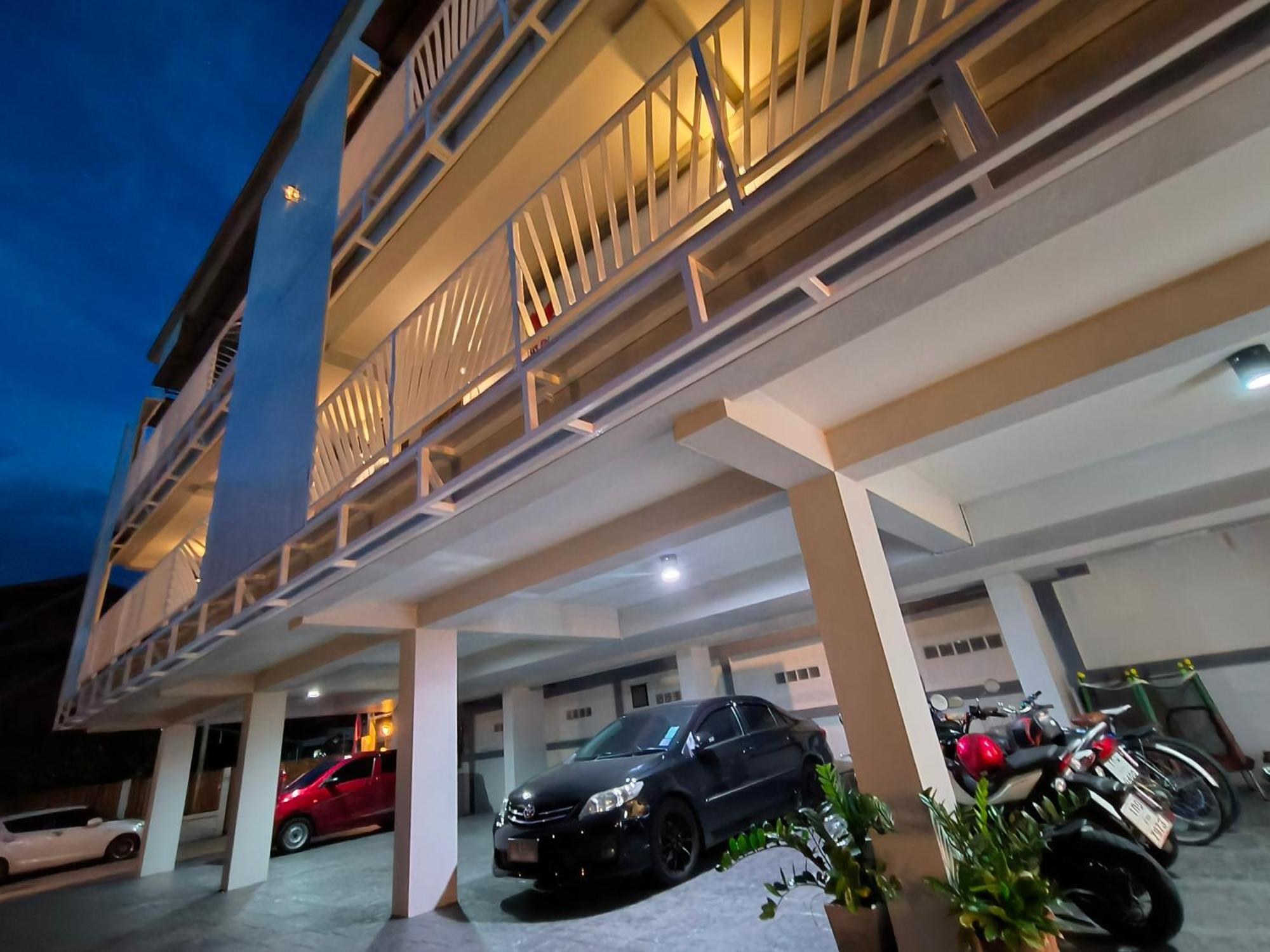 Le Neuf Nakorn Lampang Hotel Exterior photo